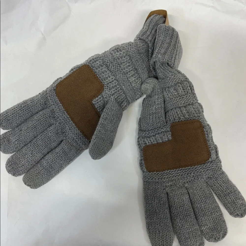 C.C light Melange Grey Knit smart tip touchscreen compatible lined Gloves